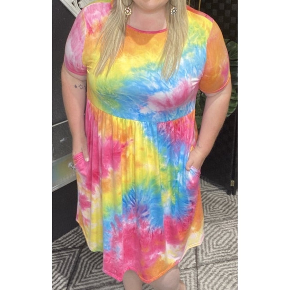 Cream n Sugar multi colored tie dye short sleeve dress